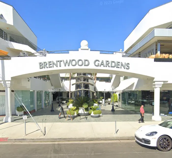 Barry's Brentwood Picture 2