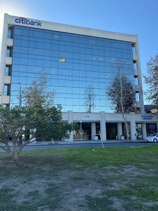 BFT Brentwood LA Picture 2