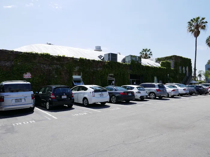 IRON Santa Monica Picture 5