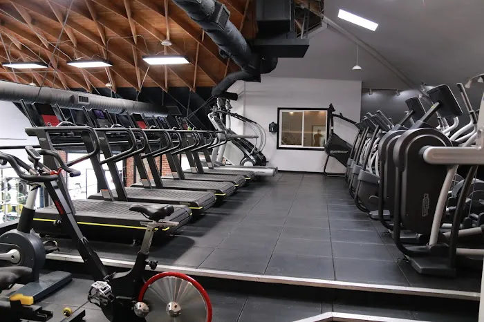 IRON Santa Monica Picture 9