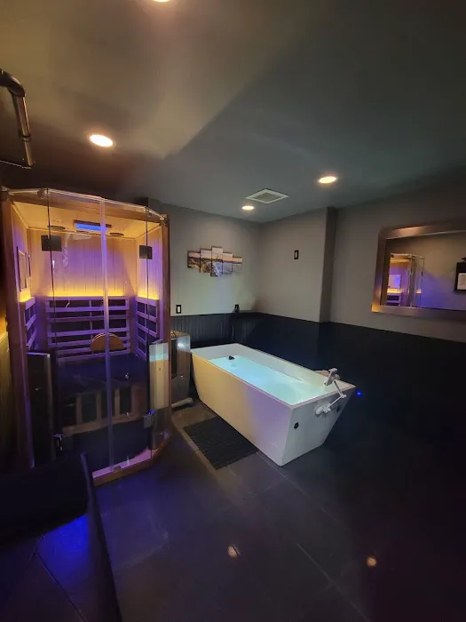 IRON Santa Monica Picture 3