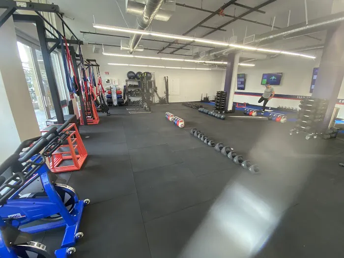 F45 Training Santa Monica Main St Picture 2