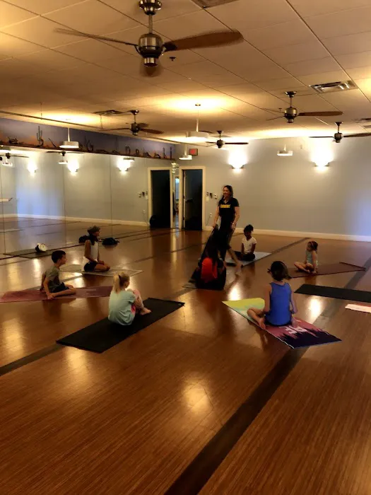 mini yogis yoga for kids Picture 2