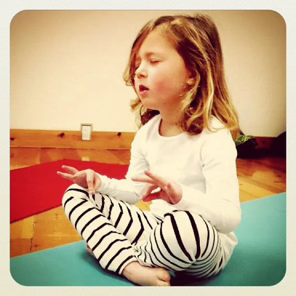 mini yogis yoga for kids Picture 4
