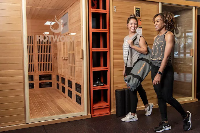 HOTWORX - Rancho Santa Margarita, CA Picture 3