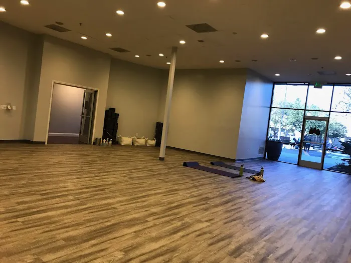 Melt Yoga Studio Picture 3