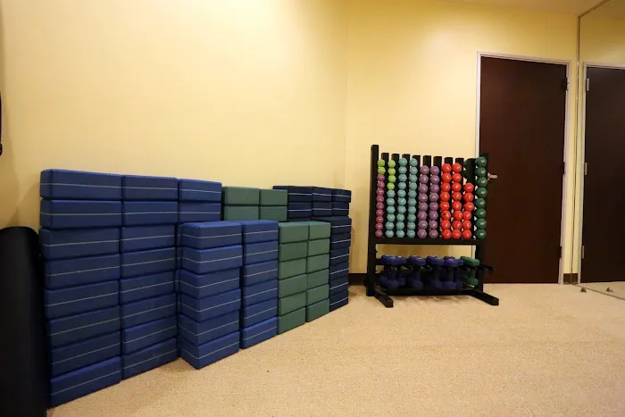 Hot 8 Yoga Picture 2