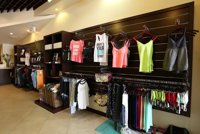 Hot 8 Yoga Picture 8