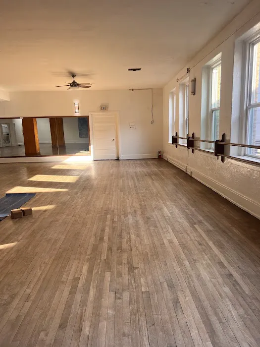 Power Yoga East Picture 2