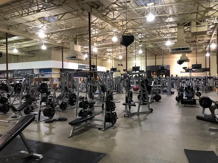 24 Hour Fitness Picture 7