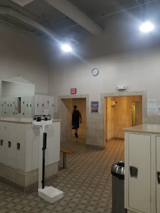 LA Fitness Picture 7