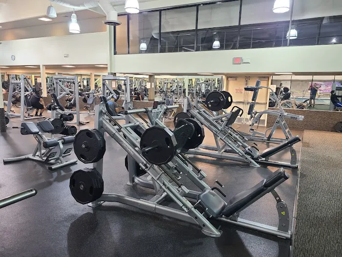 LA Fitness Picture 4