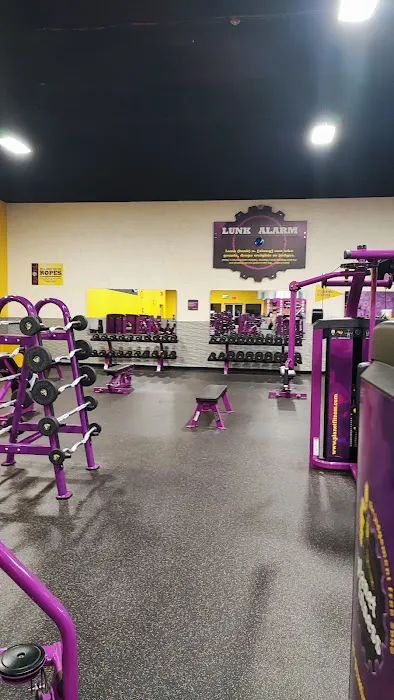 Planet Fitness Picture 1