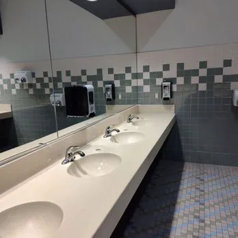 24 Hour Fitness Picture 10