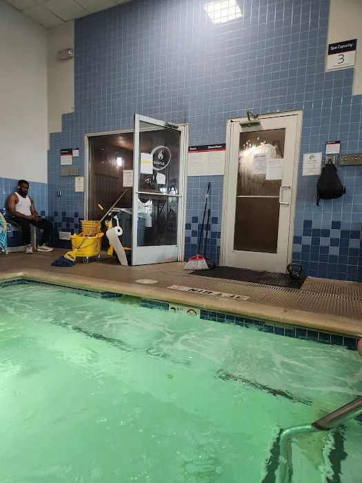 24 Hour Fitness Picture 6