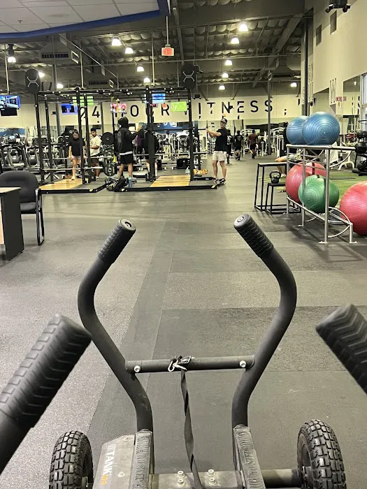 24 Hour Fitness Picture 4