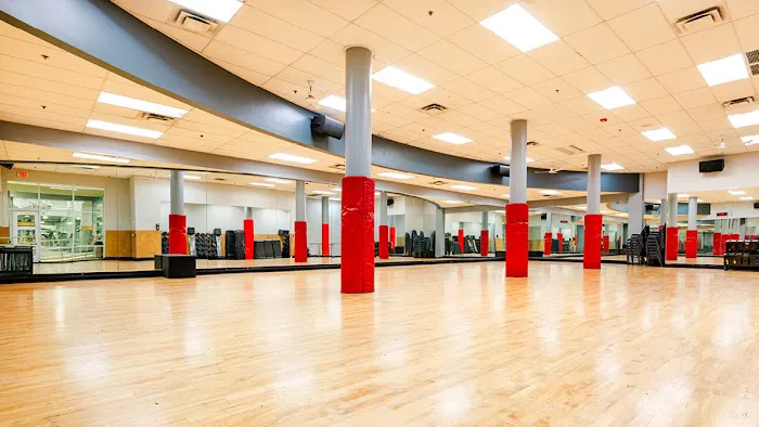 24 Hour Fitness Picture 5