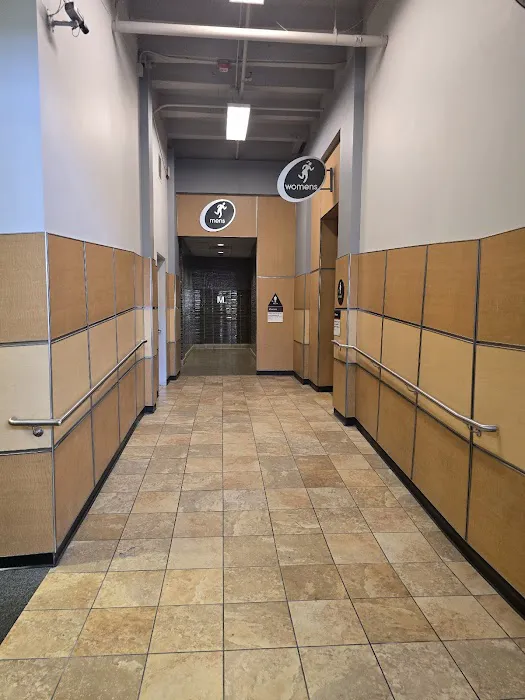 24 Hour Fitness Picture 7