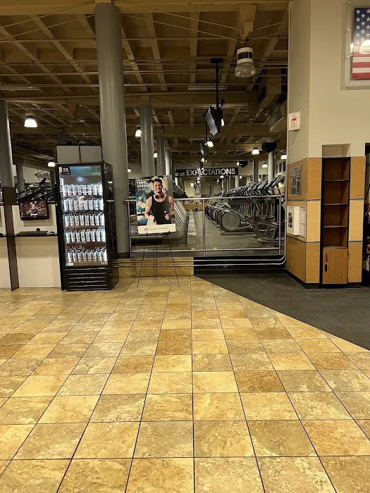 24 Hour Fitness Picture 3