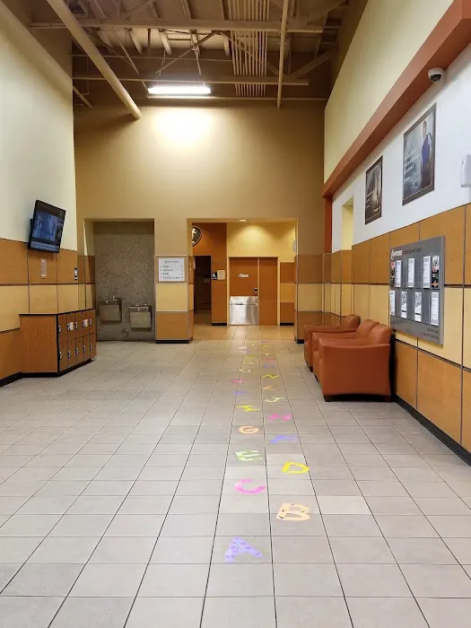 24 Hour Fitness Picture 9