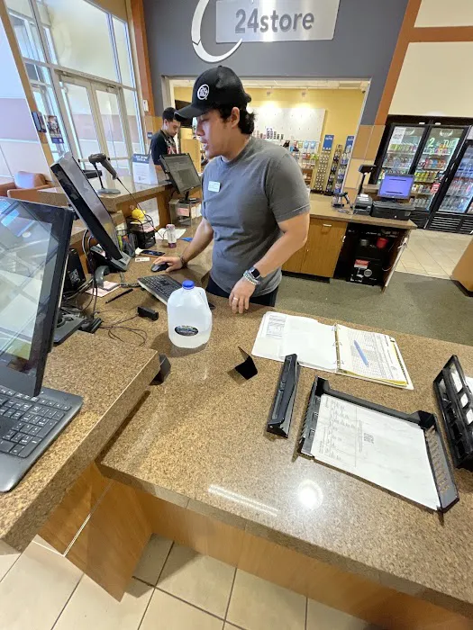 24 Hour Fitness Picture 5