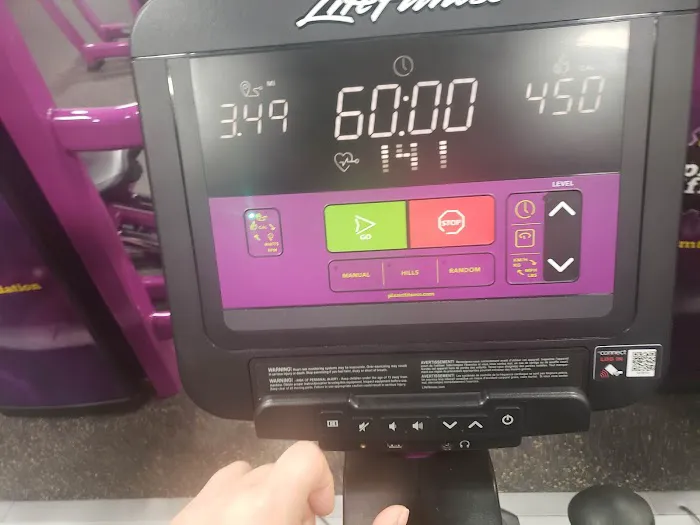 Planet Fitness Picture 6