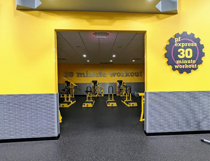 Planet Fitness Picture 10