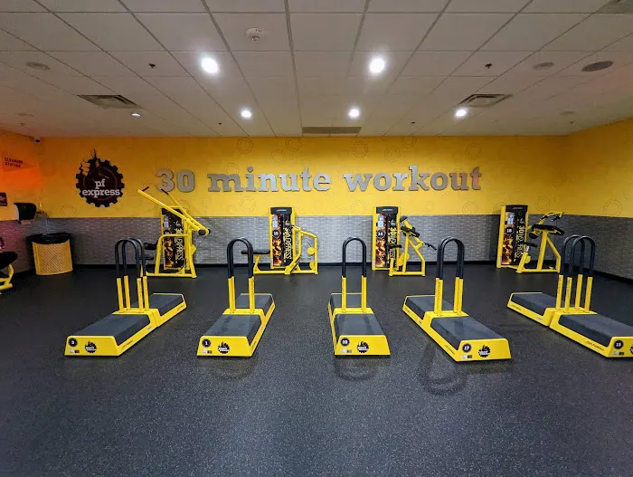 Planet Fitness Picture 8