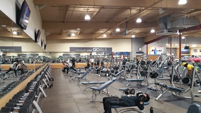 24 Hour Fitness Picture 5