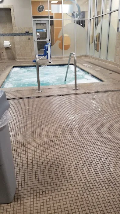 24 Hour Fitness Picture 9