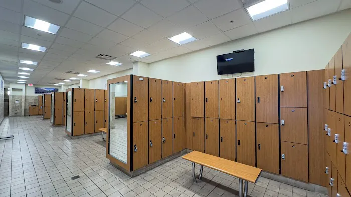 24 Hour Fitness Picture 8