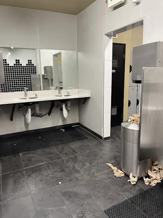 Gold's Gym North Hollywood Picture 1