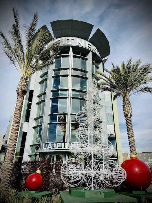 LA Fitness Picture 7