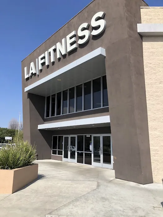 LA Fitness Picture 3