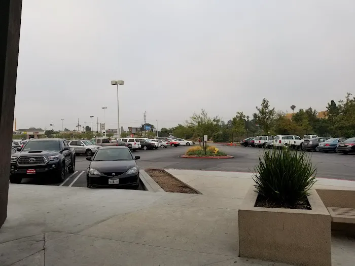 LA Fitness Picture 7