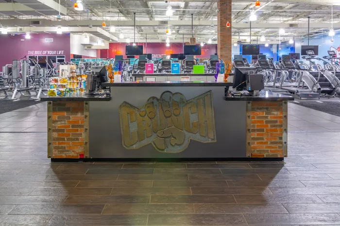 Crunch Fitness - Burbank Picture 9