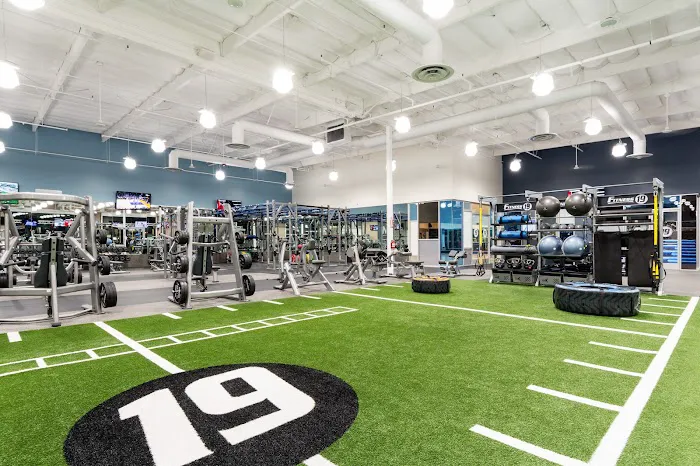 Fitness 19 Picture 6