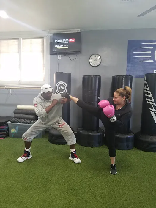 G-Train Fitness Center Picture 7