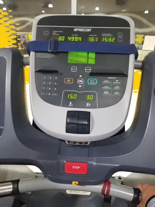 24 Hour Fitness Picture 10