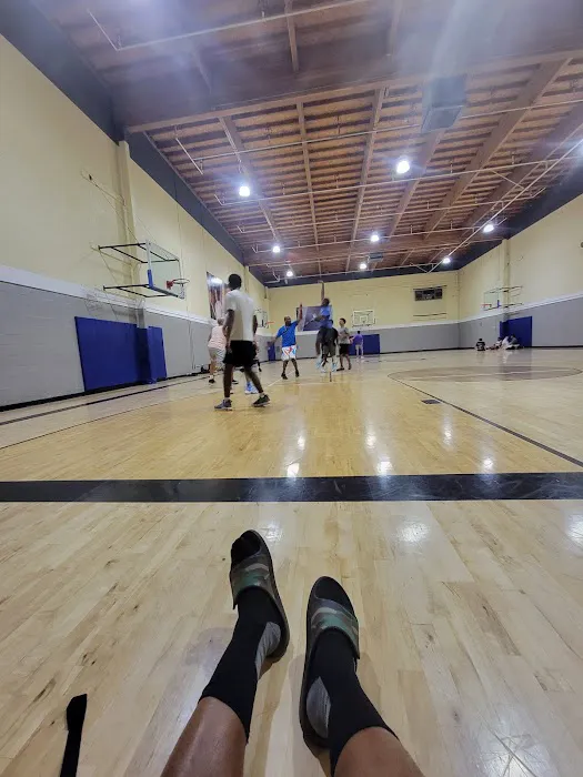 24 Hour Fitness Picture 1