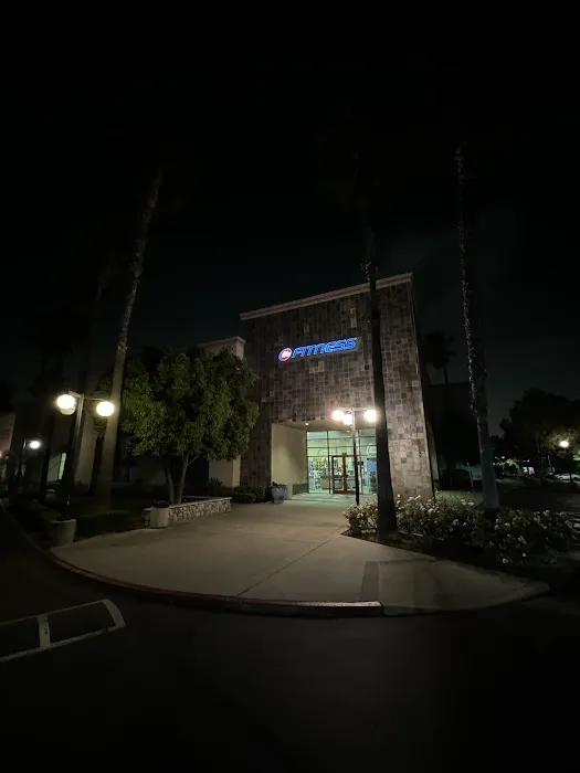 24 Hour Fitness Picture 2