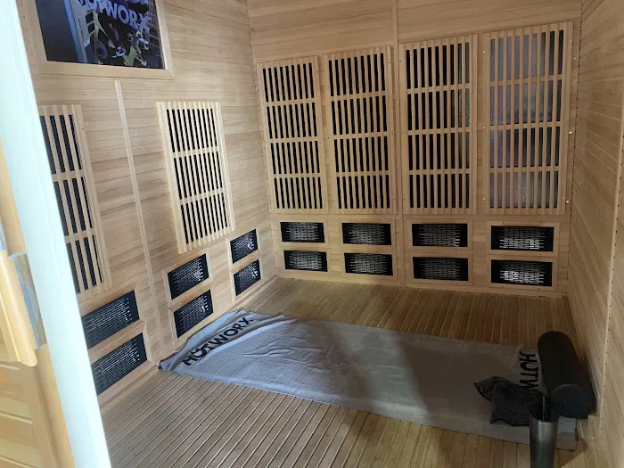 HOTWORX - Chino Hills, CA Picture 6