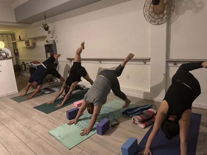 Therabe Yoga Picture 2