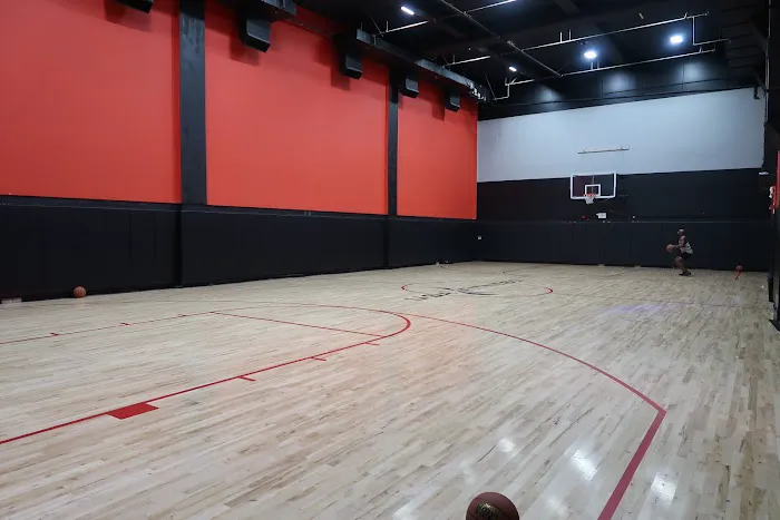 Speakeasy Fitness - Van Nuys Picture 7