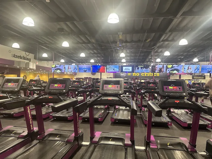 Planet Fitness Picture 2