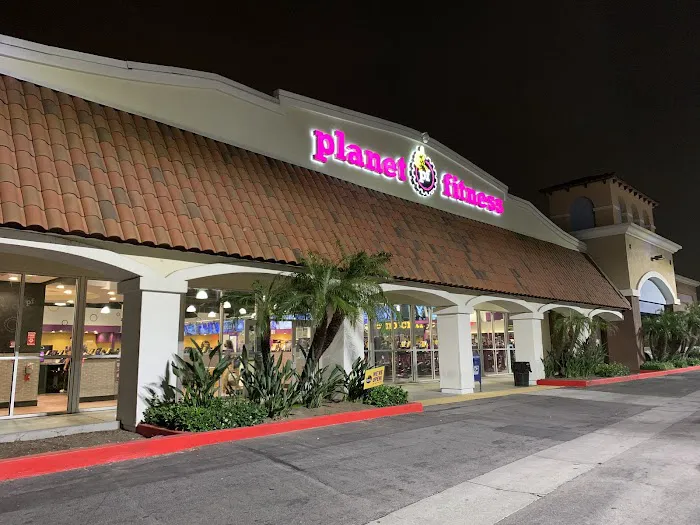 Planet Fitness Picture 7