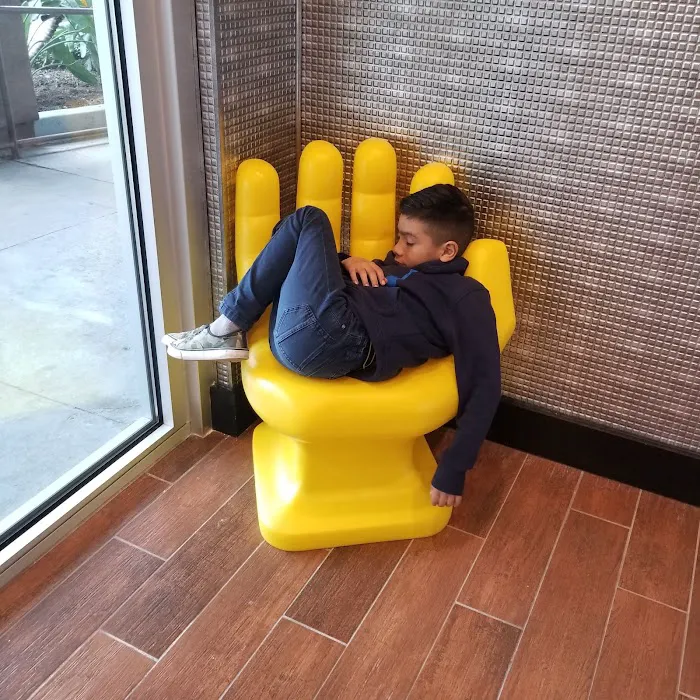 Planet Fitness Picture 9