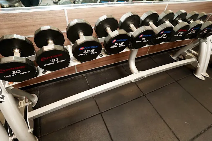 24 Hour Fitness Picture 3