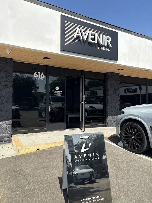 AVENIR-BURBANK Picture 8