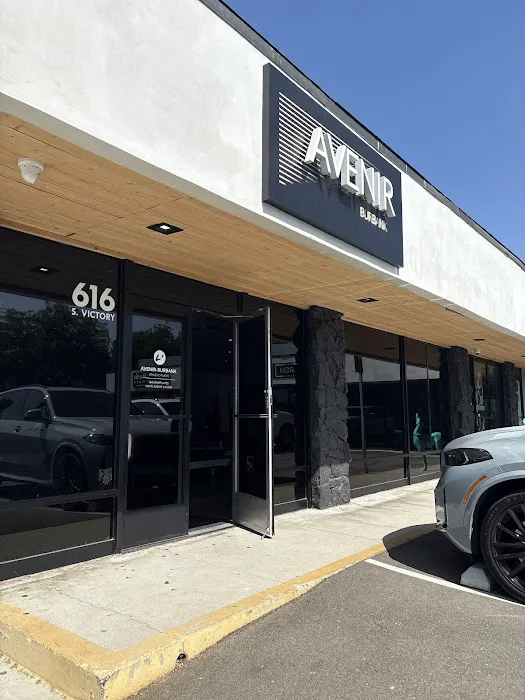 AVENIR-BURBANK Picture 7